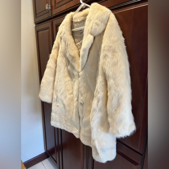 BRUNO & JOSEPH FURS RARE Gorgeous Vintage Ivory FUR COAT Chicago - Picture 2 of 13